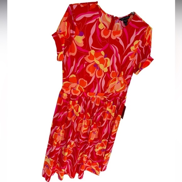 NWT MAGGIE LONDON COLORFUL RED & ORANGE FLORAL DRESS, SIZE 8 - Picture 3 of 13